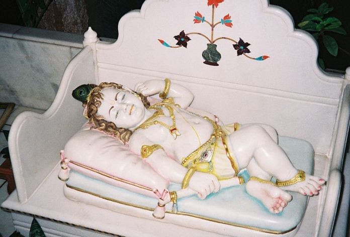 Baby_Krishna_Sleeping_Beauty