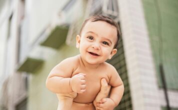 Indijska imena za bebe od pet slova koja zvuče moderno i elegantno